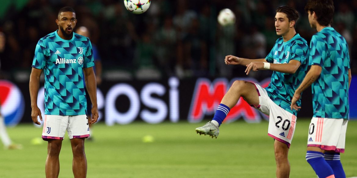 Report: Chelsea battling Premier League rivals to sign 27 y/o this summer